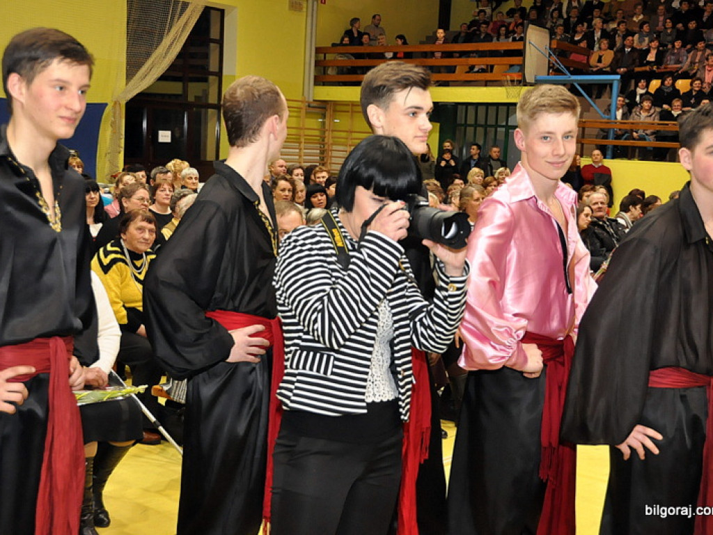 Babę zesłał Bóg..., czyli I Powiatowy Dzień Kobiet (FOTO, VIDEO)