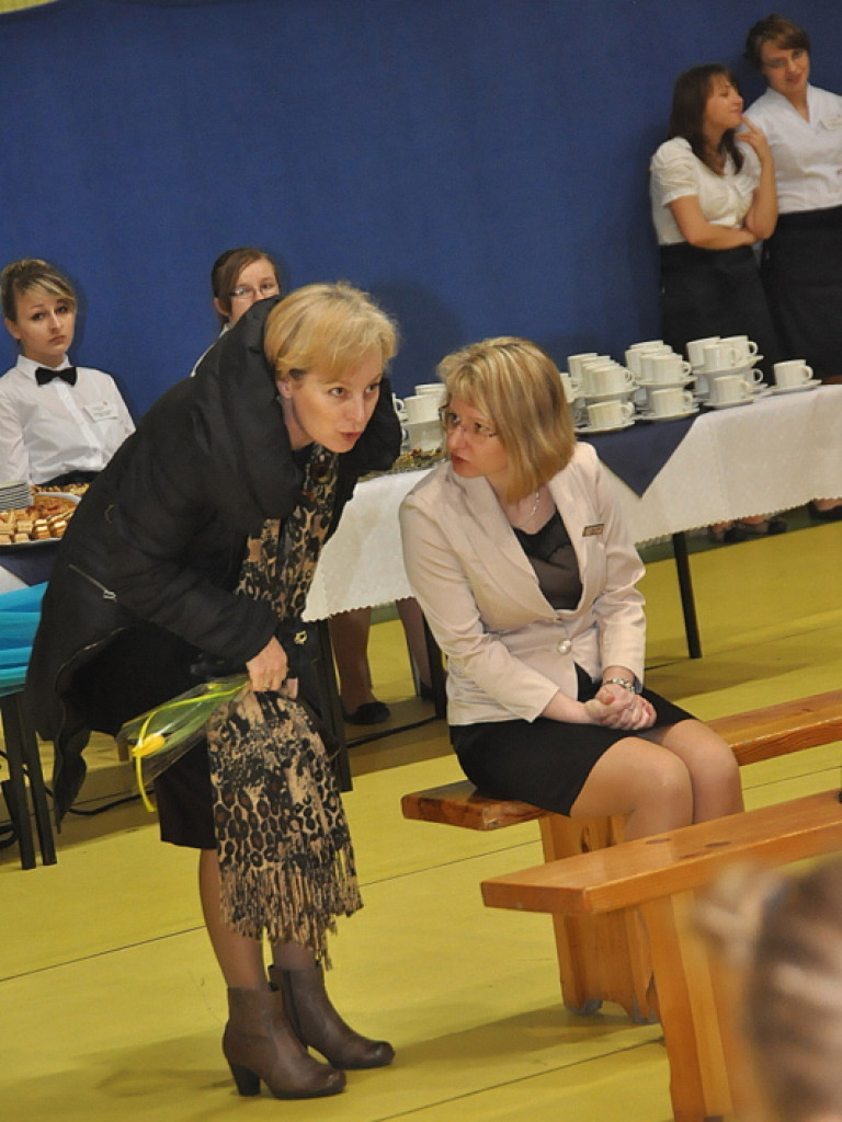 Babę zesłał Bóg..., czyli I Powiatowy Dzień Kobiet (FOTO, VIDEO)