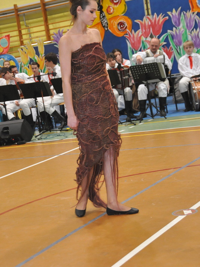 Babę zesłał Bóg..., czyli I Powiatowy Dzień Kobiet (FOTO, VIDEO)