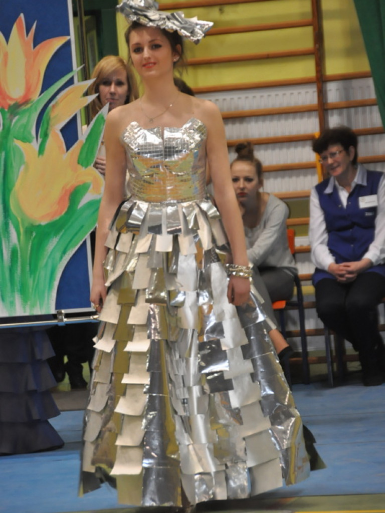 Babę zesłał Bóg..., czyli I Powiatowy Dzień Kobiet (FOTO, VIDEO)