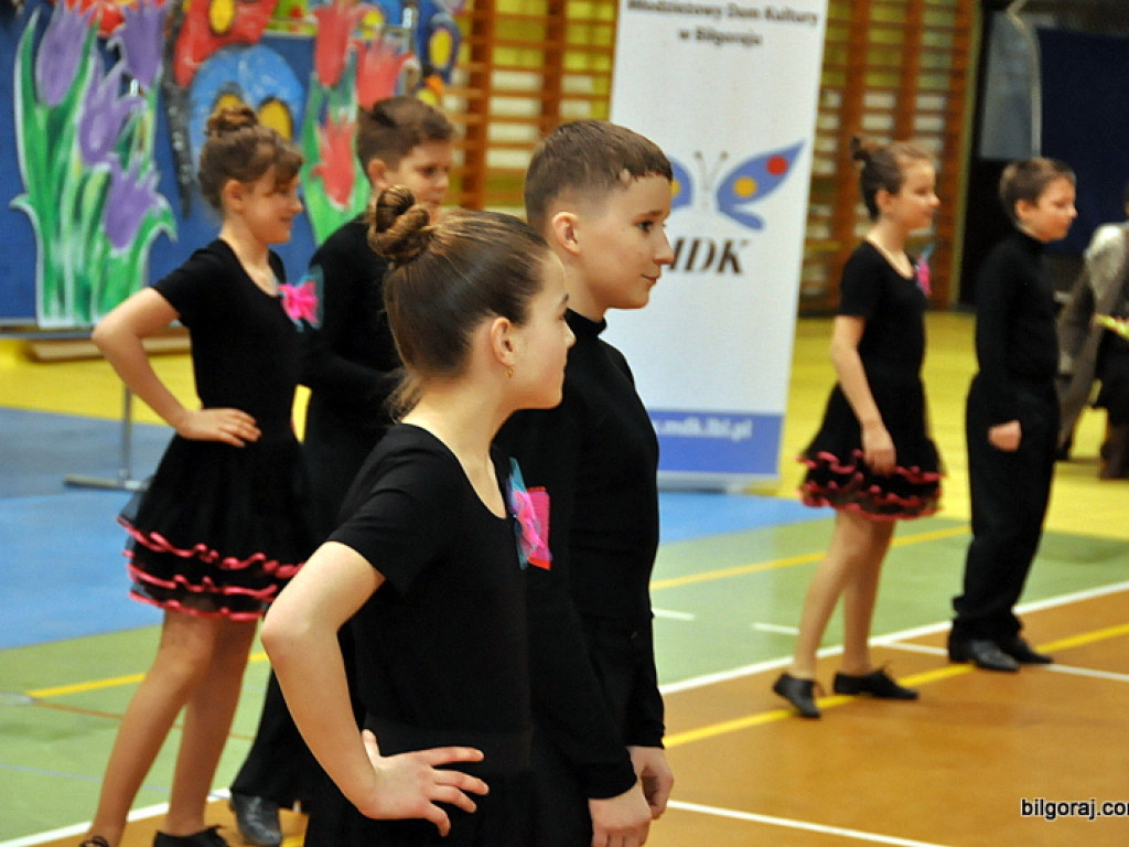 Babę zesłał Bóg..., czyli I Powiatowy Dzień Kobiet (FOTO, VIDEO)