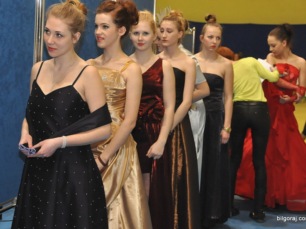 Babę zesłał Bóg..., czyli I Powiatowy Dzień Kobiet (FOTO, VIDEO)