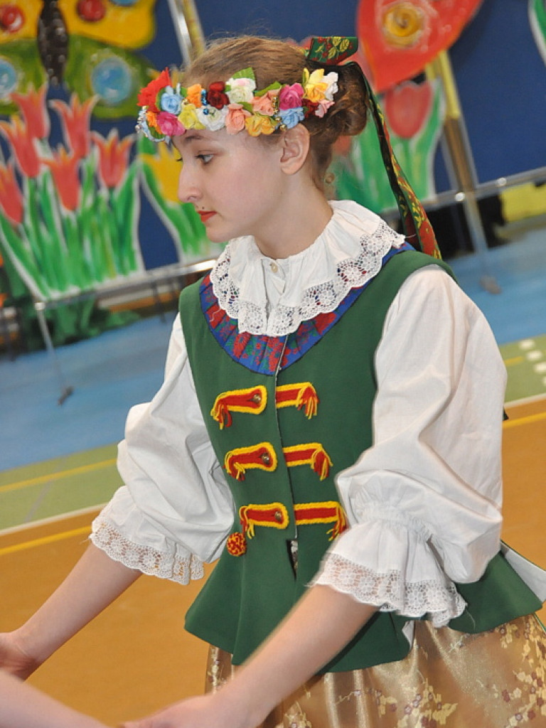 Babę zesłał Bóg..., czyli I Powiatowy Dzień Kobiet (FOTO, VIDEO)