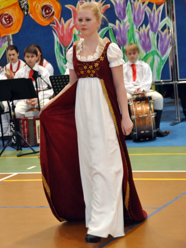 Babę zesłał Bóg..., czyli I Powiatowy Dzień Kobiet (FOTO, VIDEO)