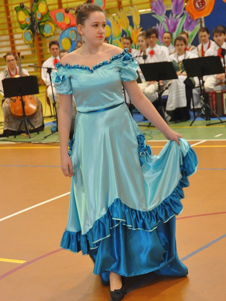 Babę zesłał Bóg..., czyli I Powiatowy Dzień Kobiet (FOTO, VIDEO)