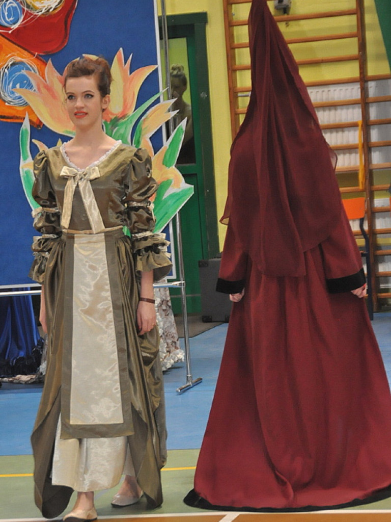 Babę zesłał Bóg..., czyli I Powiatowy Dzień Kobiet (FOTO, VIDEO)