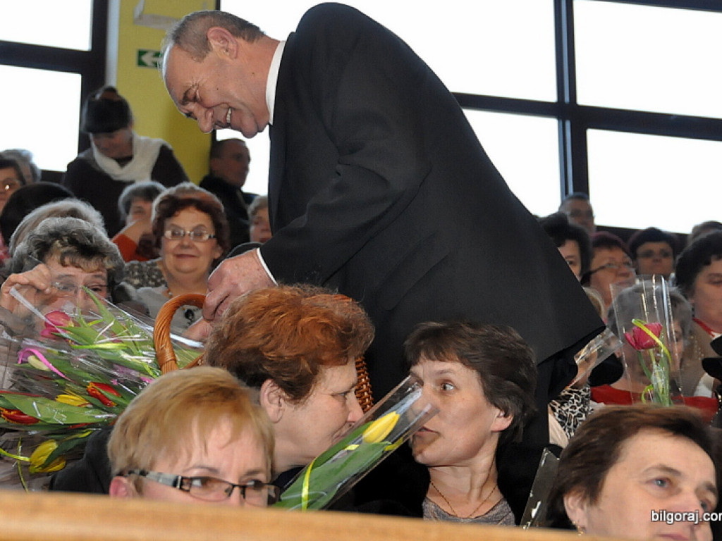 Babę zesłał Bóg..., czyli I Powiatowy Dzień Kobiet (FOTO, VIDEO)