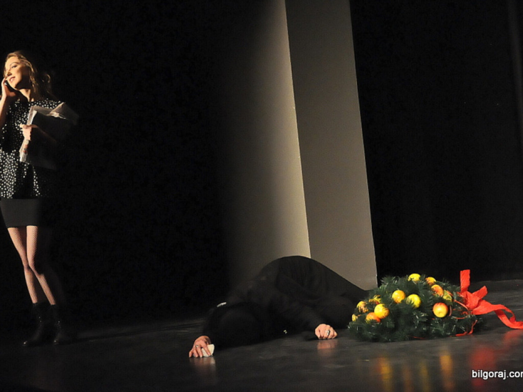 Mąż zmarł, ale już mu lepiej (FOTO)