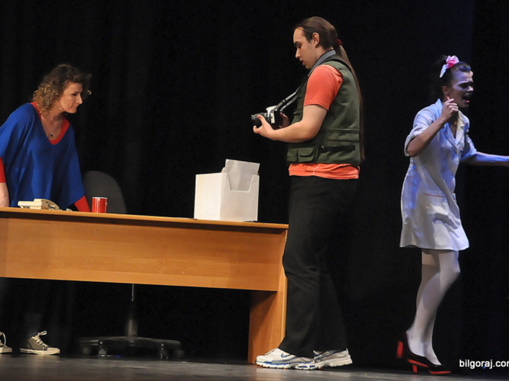 Mąż zmarł, ale już mu lepiej (FOTO)