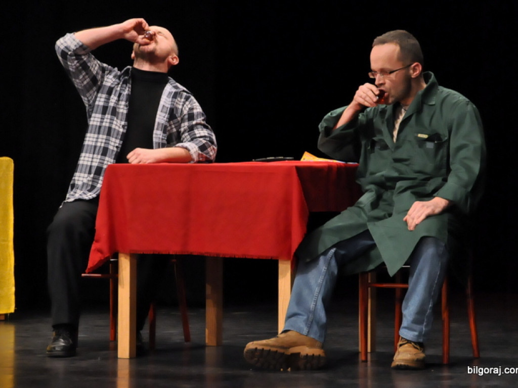 Mąż zmarł, ale już mu lepiej (FOTO)