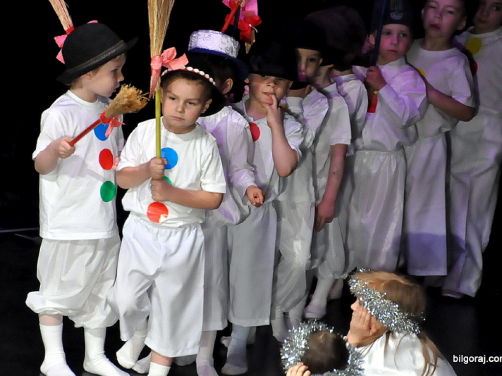 XI Międzyprzeszkolny Festiwal Piosenki Dziecięcej (FOTO, VIDEO)