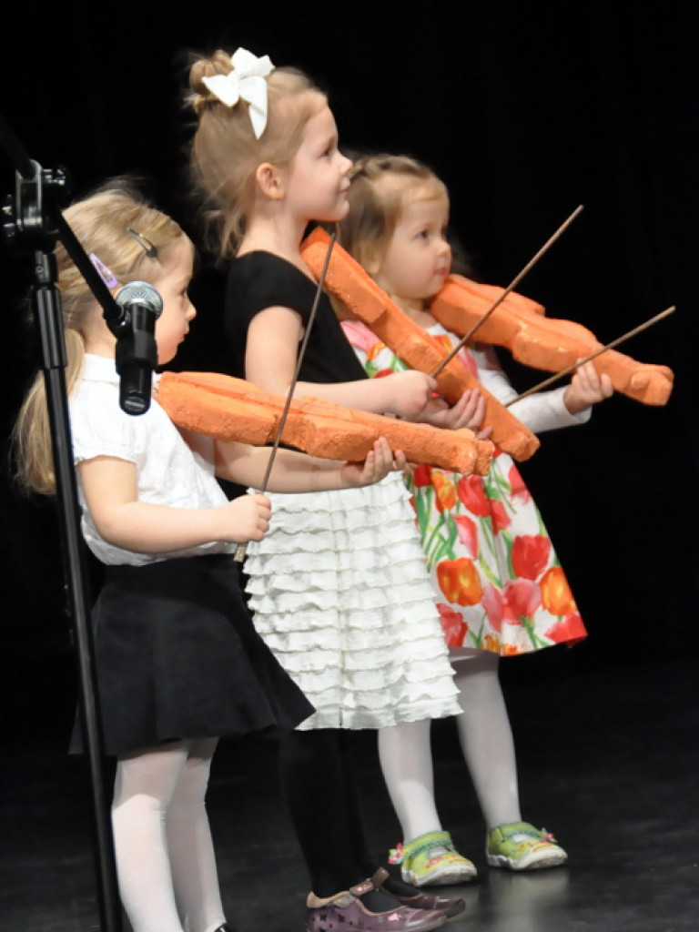 XI Międzyprzeszkolny Festiwal Piosenki Dziecięcej (FOTO, VIDEO)