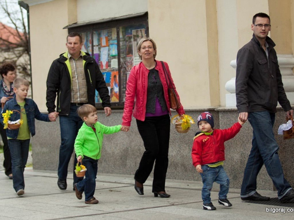 Poświęcenie pokarmów na stół wielkanocny (FOTO)
