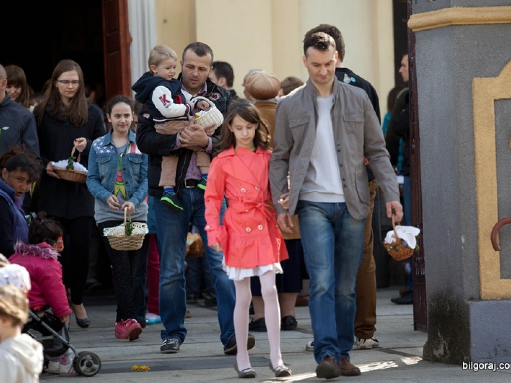 Poświęcenie pokarmów na stół wielkanocny (FOTO)