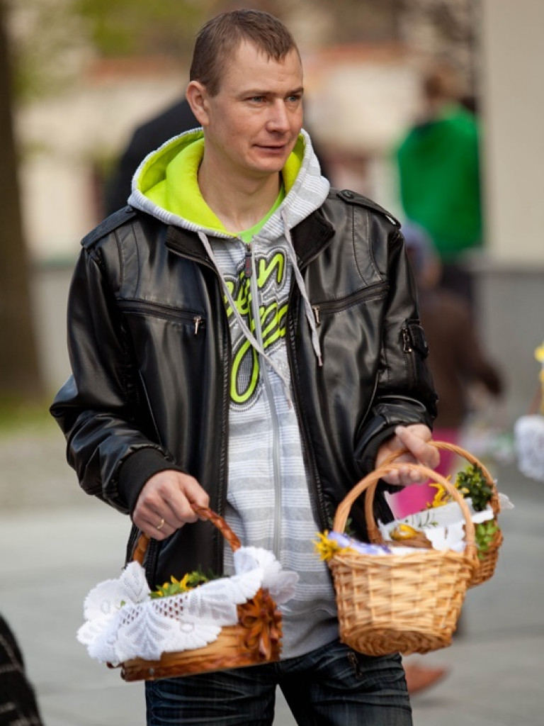 Poświęcenie pokarmów na stół wielkanocny (FOTO)