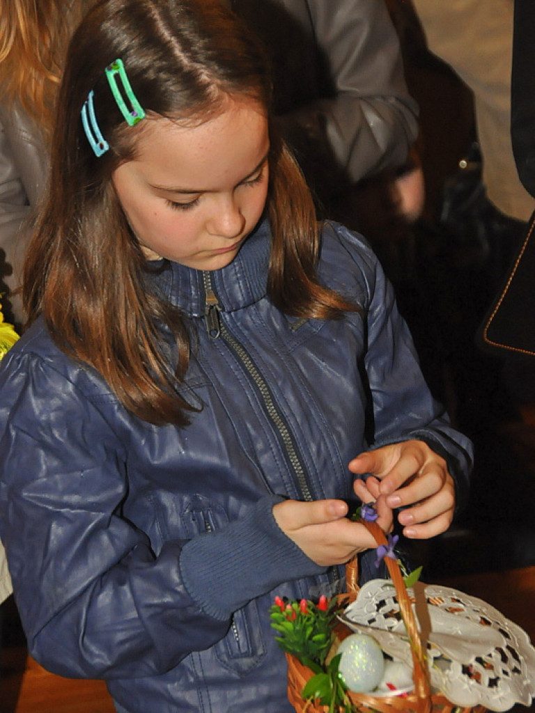 Poświęcenie pokarmów na stół wielkanocny (FOTO)