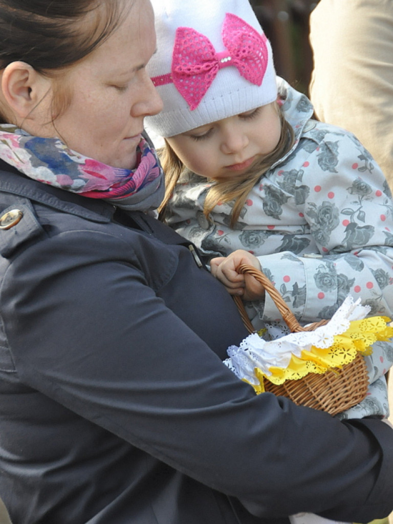 Poświęcenie pokarmów na stół wielkanocny (FOTO)