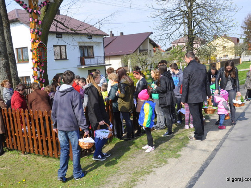 Poświęcenie pokarmów na stół wielkanocny (FOTO)