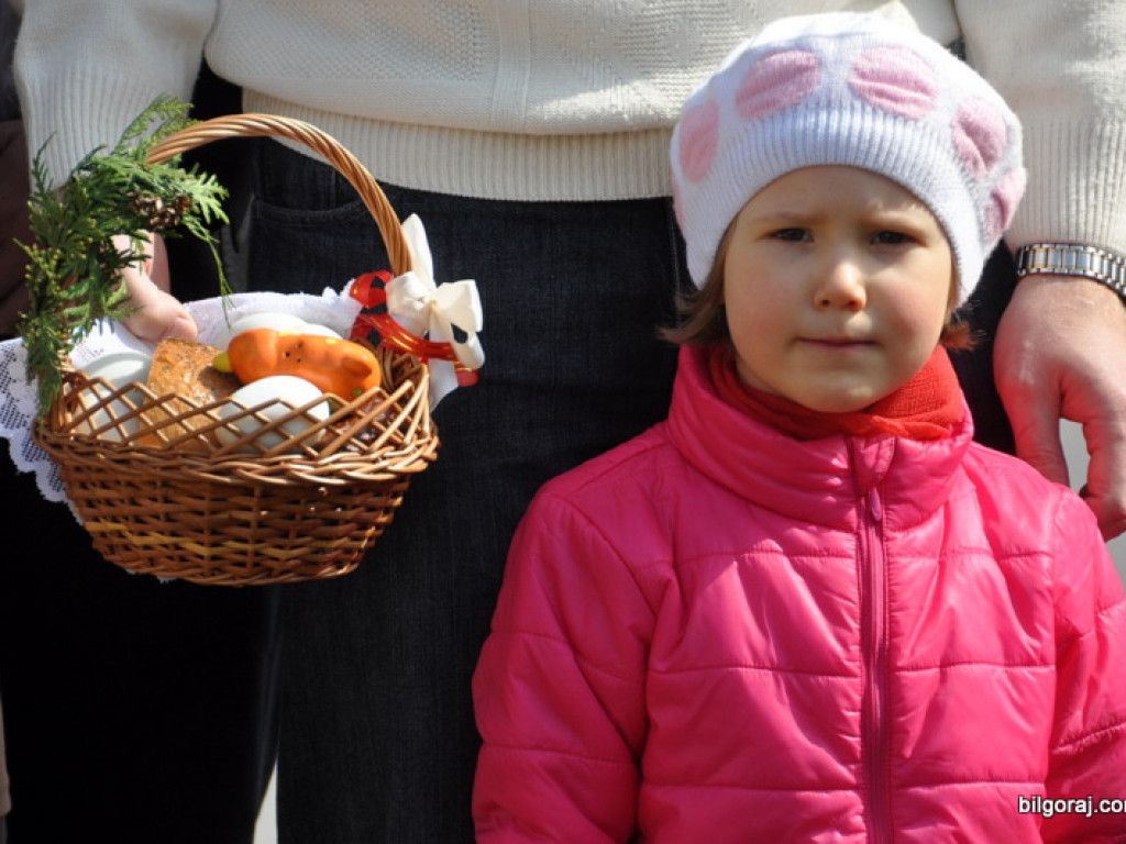 Poświęcenie pokarmów na stół wielkanocny (FOTO)