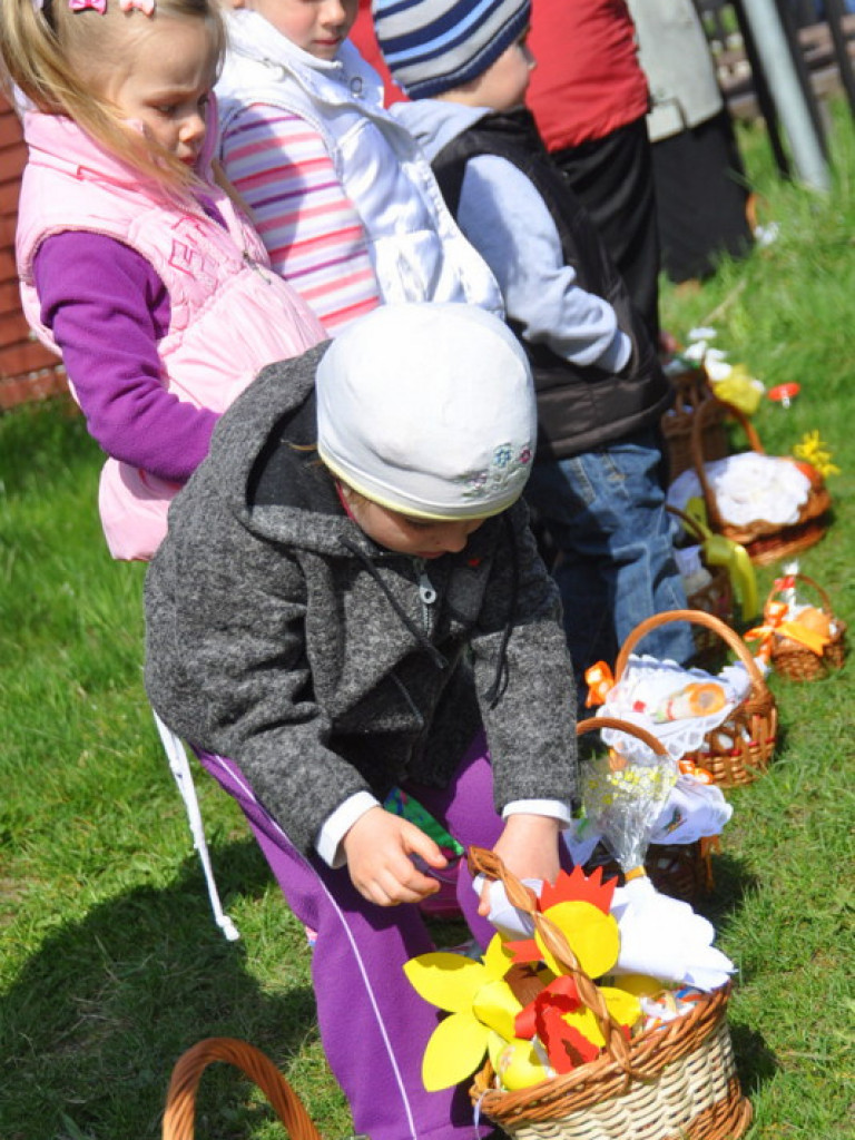 Poświęcenie pokarmów na stół wielkanocny (FOTO)