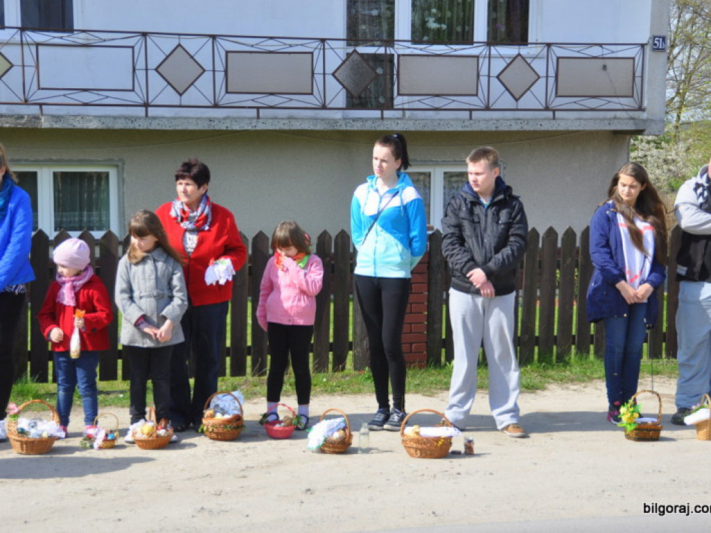 Poświęcenie pokarmów na stół wielkanocny (FOTO)