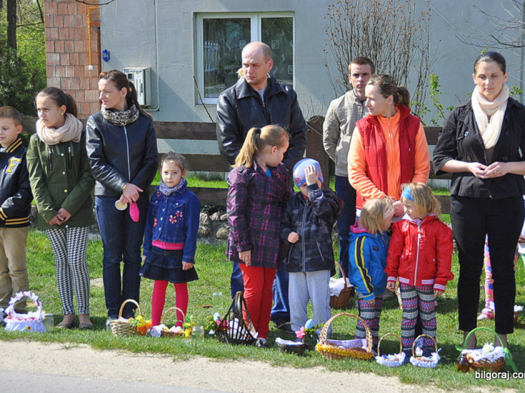 Poświęcenie pokarmów na stół wielkanocny (FOTO)