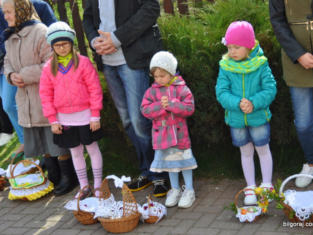 Poświęcenie pokarmów na stół wielkanocny (FOTO)