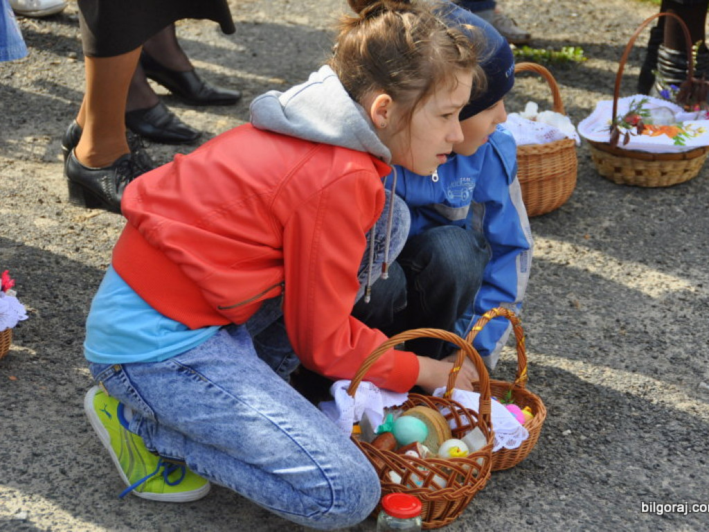 Poświęcenie pokarmów na stół wielkanocny (FOTO)
