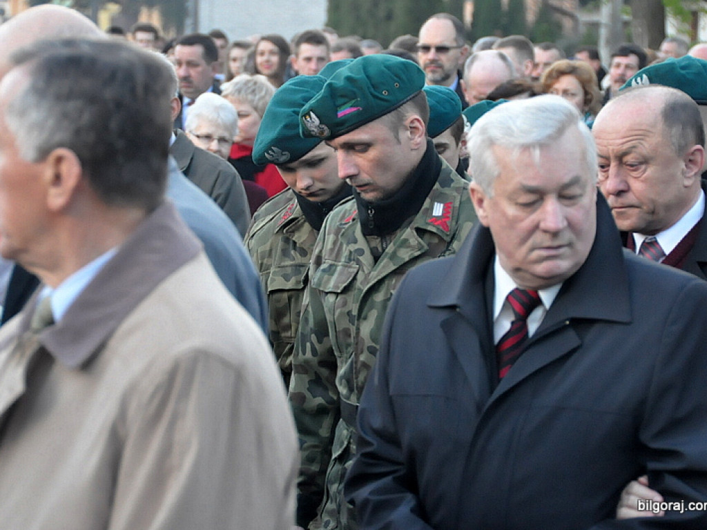 BIŁGORAJ: Tłumy na procesjach rezurekcyjnych świętowały Zmartwychwstanie Pańskie