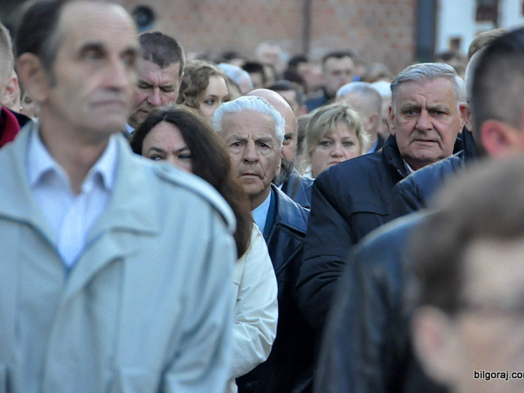 BIŁGORAJ: Tłumy na procesjach rezurekcyjnych świętowały Zmartwychwstanie Pańskie