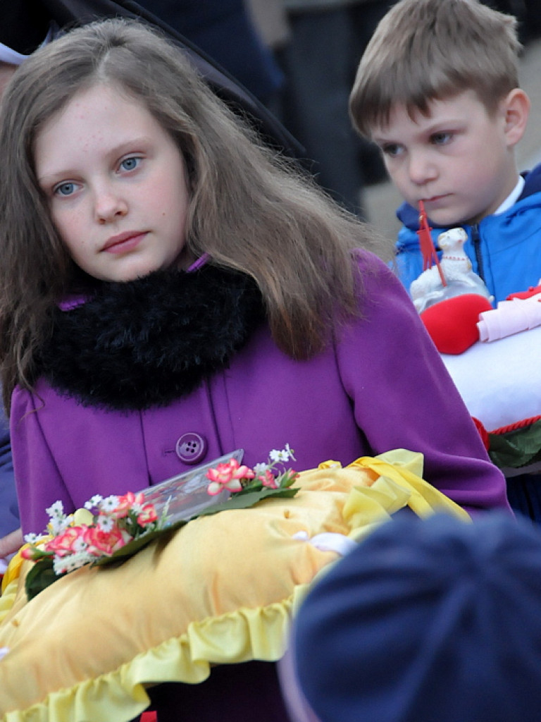 BIŁGORAJ: Tłumy na procesjach rezurekcyjnych świętowały Zmartwychwstanie Pańskie