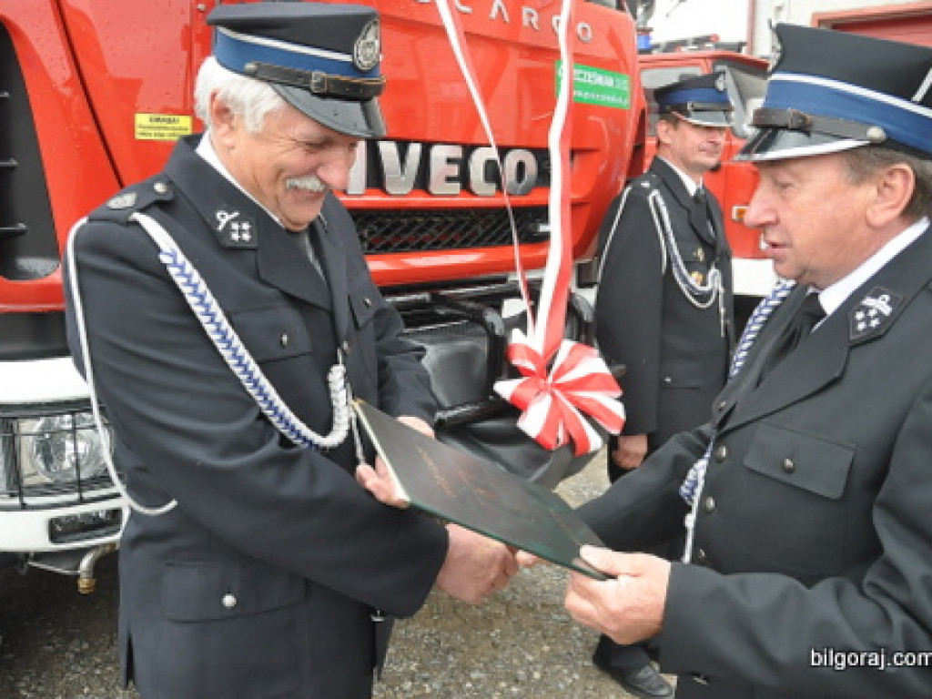 Strażacy ochotnicy świętują. W Tereszpolu poświęcono i przekazano nowy samochód (FOTO)