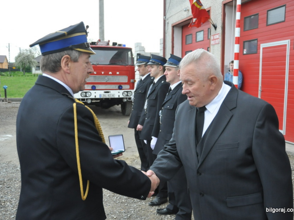 Strażacy ochotnicy świętują. W Tereszpolu poświęcono i przekazano nowy samochód (FOTO)
