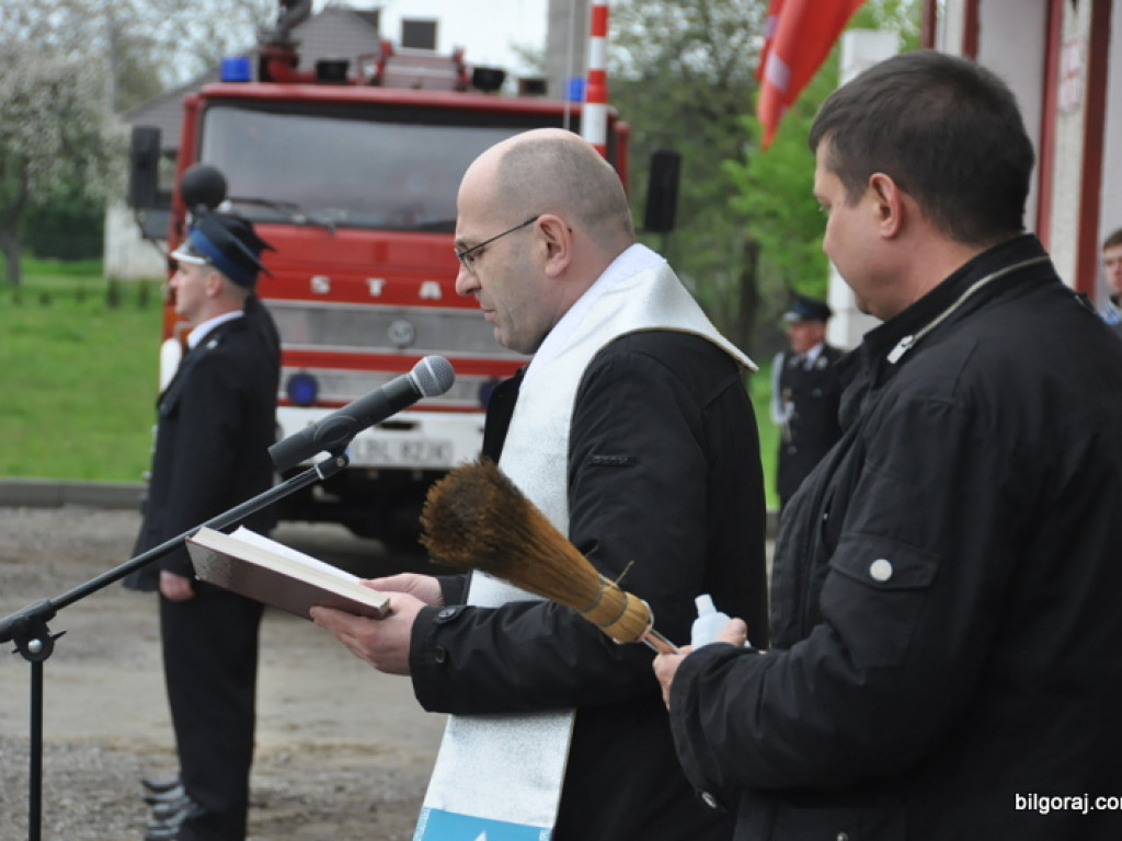 Strażacy ochotnicy świętują. W Tereszpolu poświęcono i przekazano nowy samochód (FOTO)