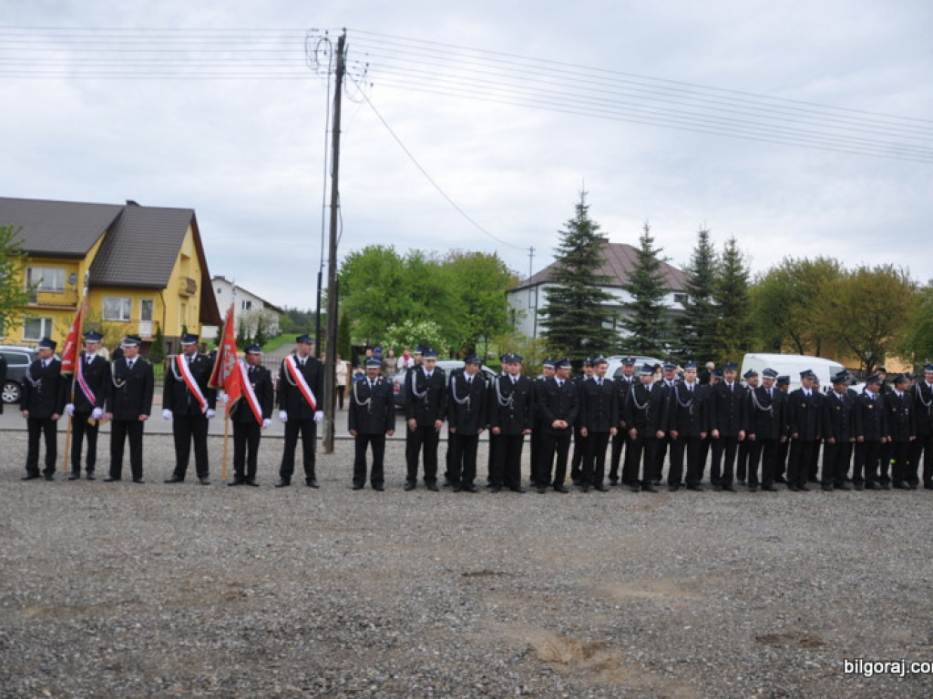 Strażacy ochotnicy świętują. W Tereszpolu poświęcono i przekazano nowy samochód (FOTO)