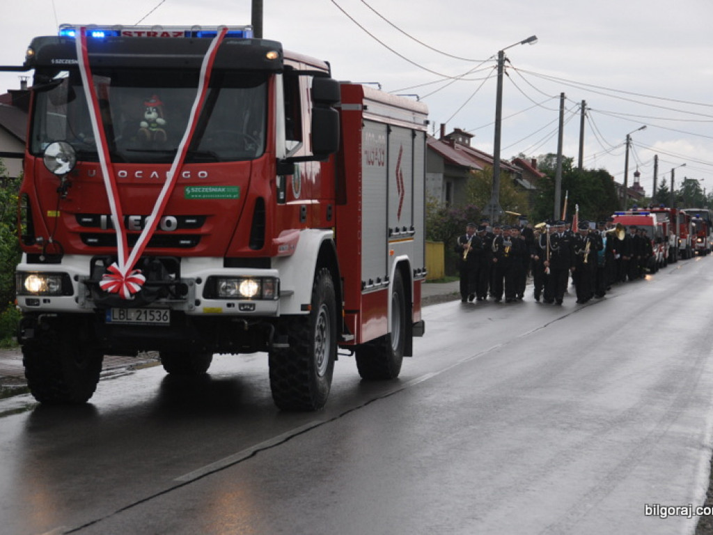 Strażacy ochotnicy świętują. W Tereszpolu poświęcono i przekazano nowy samochód (FOTO)
