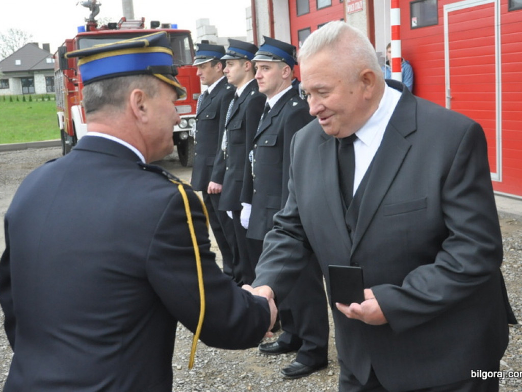 Strażacy ochotnicy świętują. W Tereszpolu poświęcono i przekazano nowy samochód (FOTO)