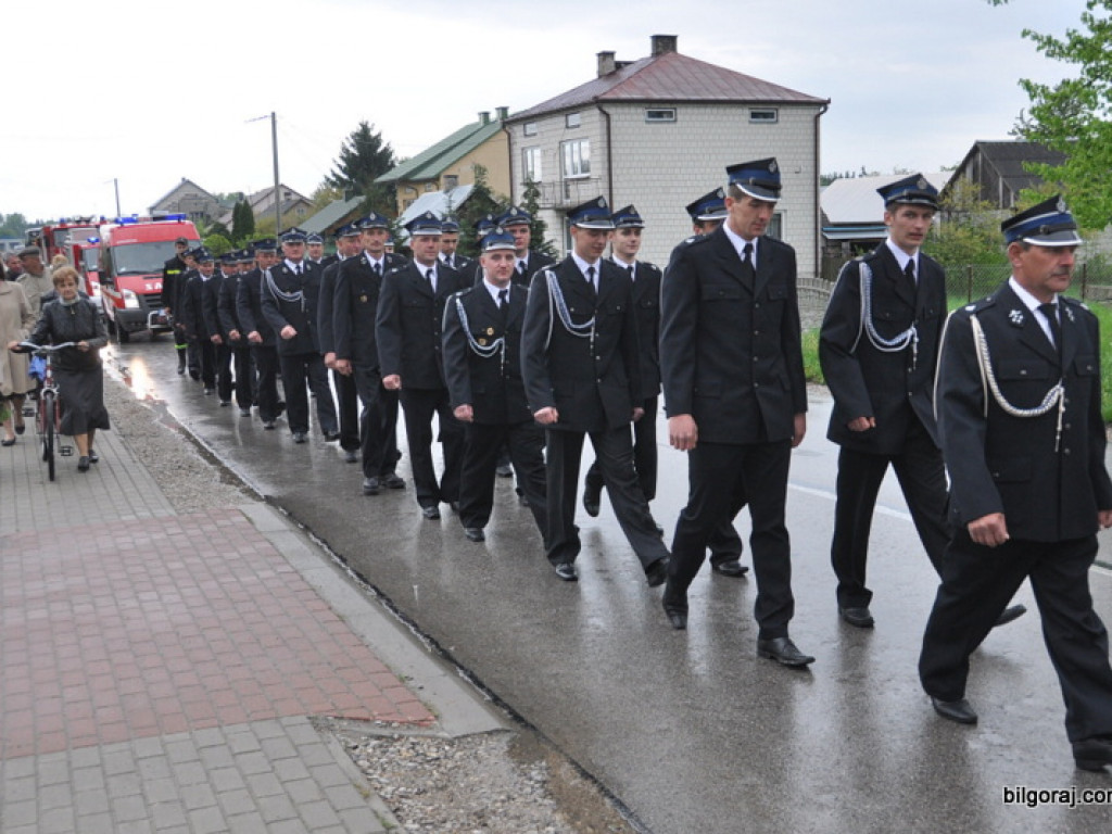 Strażacy ochotnicy świętują. W Tereszpolu poświęcono i przekazano nowy samochód (FOTO)