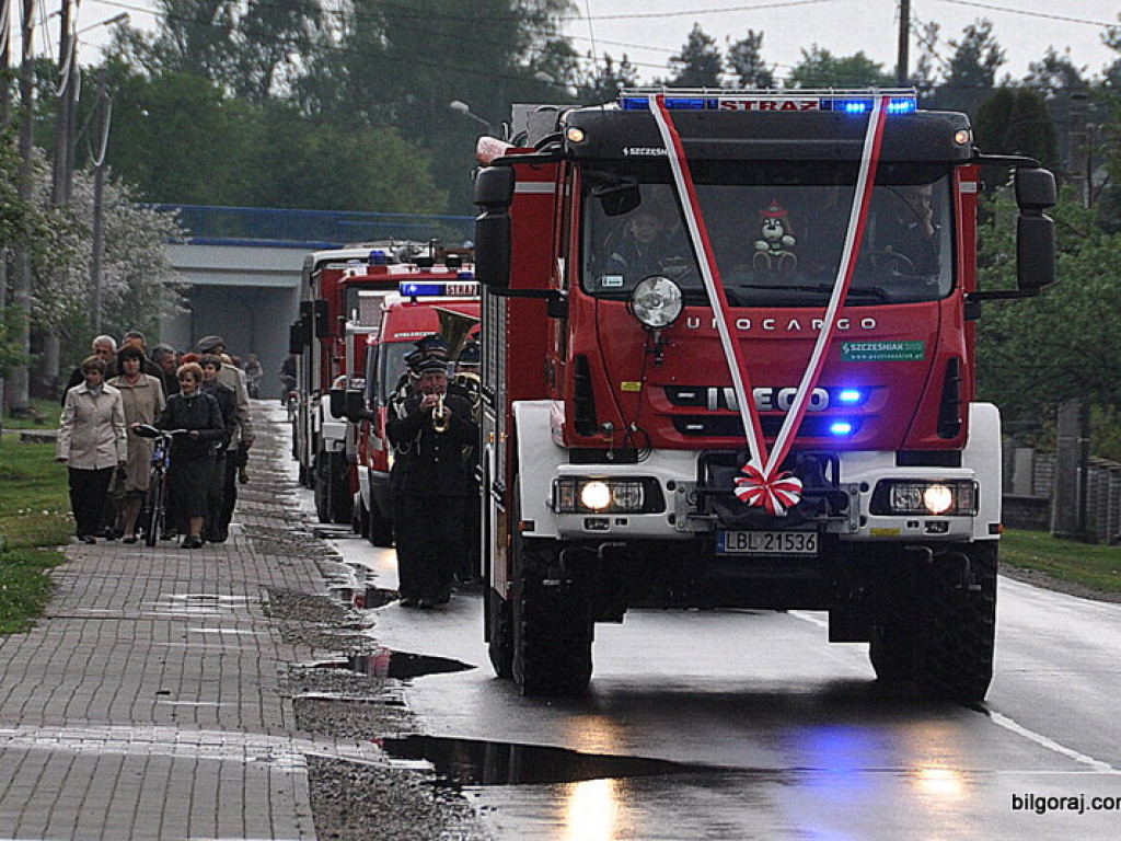 Strażacy ochotnicy świętują. W Tereszpolu poświęcono i przekazano nowy samochód (FOTO)