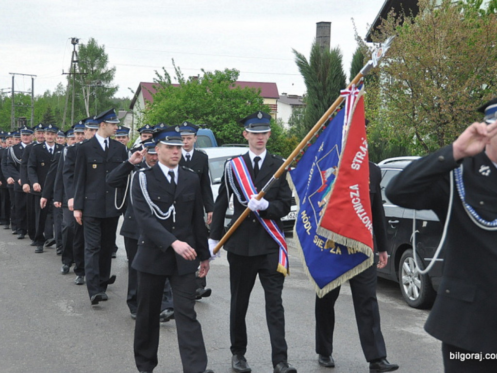 Strażacy ochotnicy świętują. W Tereszpolu poświęcono i przekazano nowy samochód (FOTO)