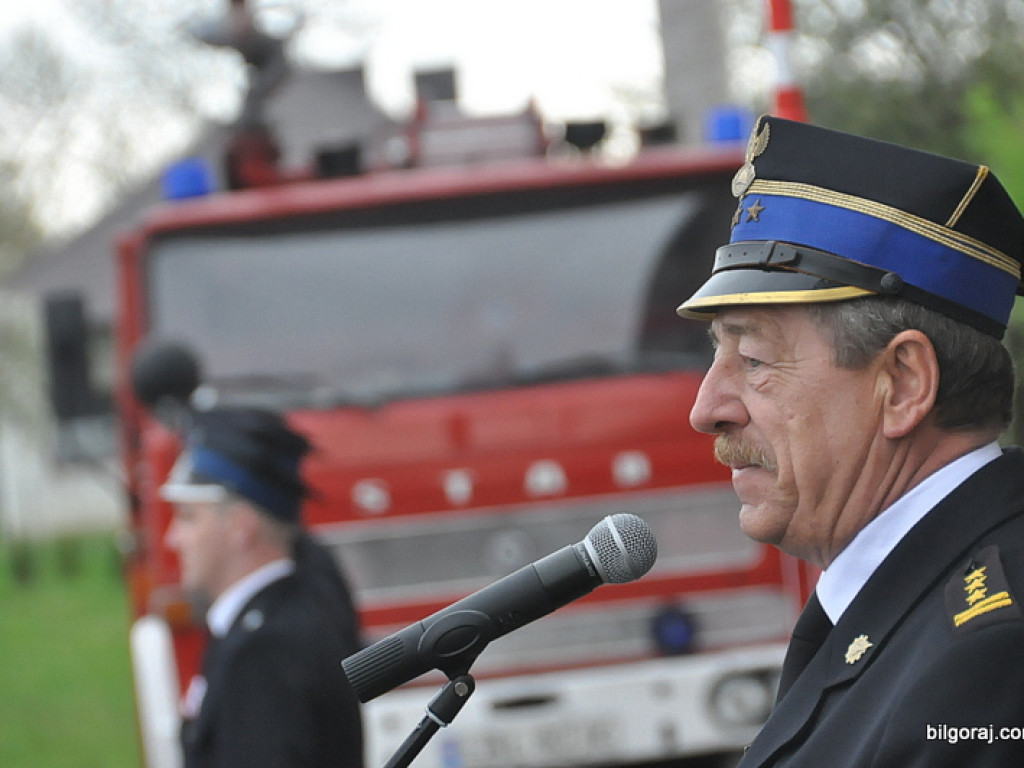 Strażacy ochotnicy świętują. W Tereszpolu poświęcono i przekazano nowy samochód (FOTO)