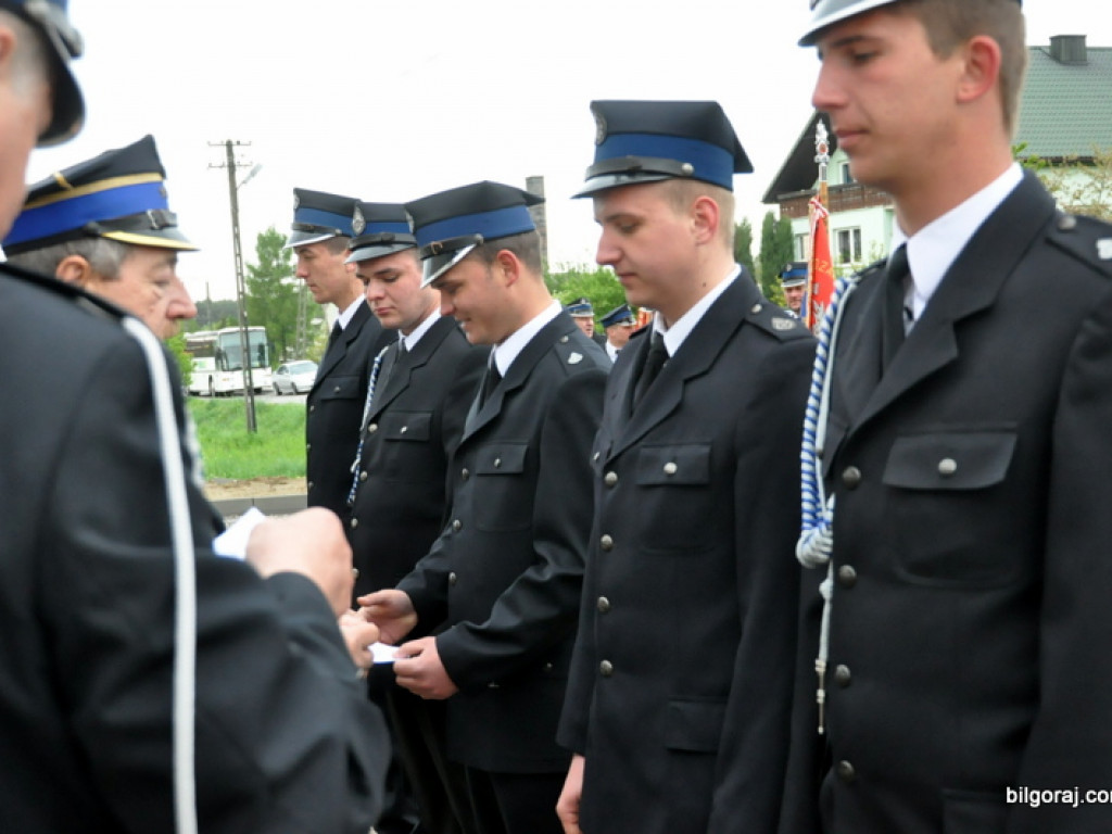 Strażacy ochotnicy świętują. W Tereszpolu poświęcono i przekazano nowy samochód (FOTO)