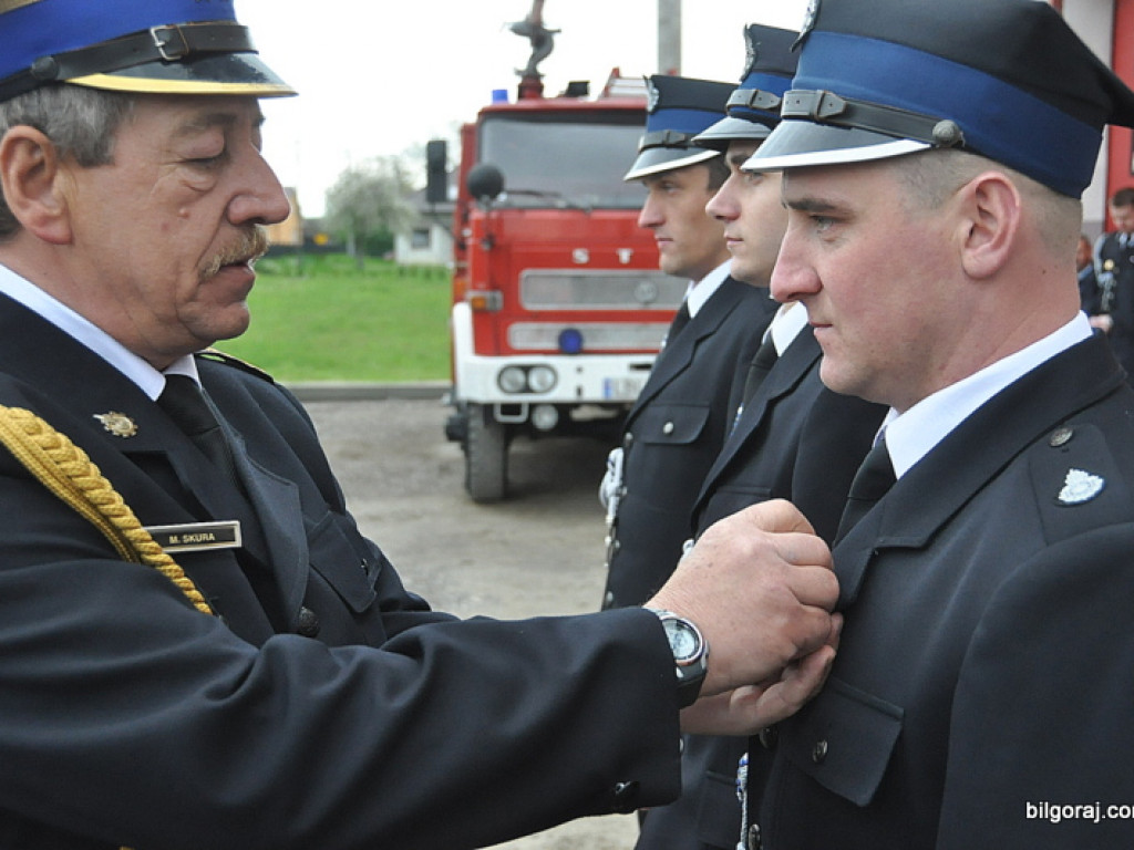 Strażacy ochotnicy świętują. W Tereszpolu poświęcono i przekazano nowy samochód (FOTO)