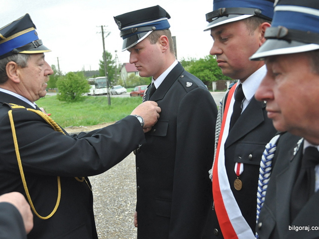 Strażacy ochotnicy świętują. W Tereszpolu poświęcono i przekazano nowy samochód (FOTO)