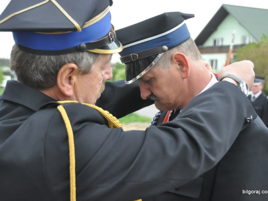 Strażacy ochotnicy świętują. W Tereszpolu poświęcono i przekazano nowy samochód (FOTO)