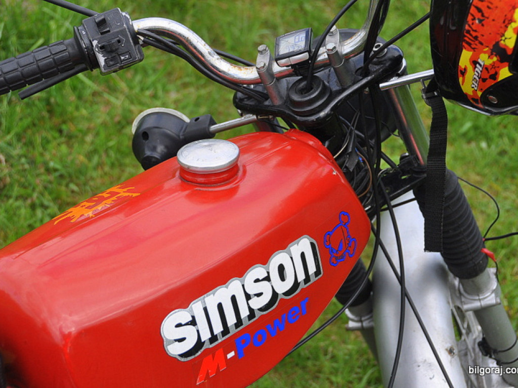 BIŁGORAJ: Wyścigi motocykli w klasie SUPERMOTO (FOTO)