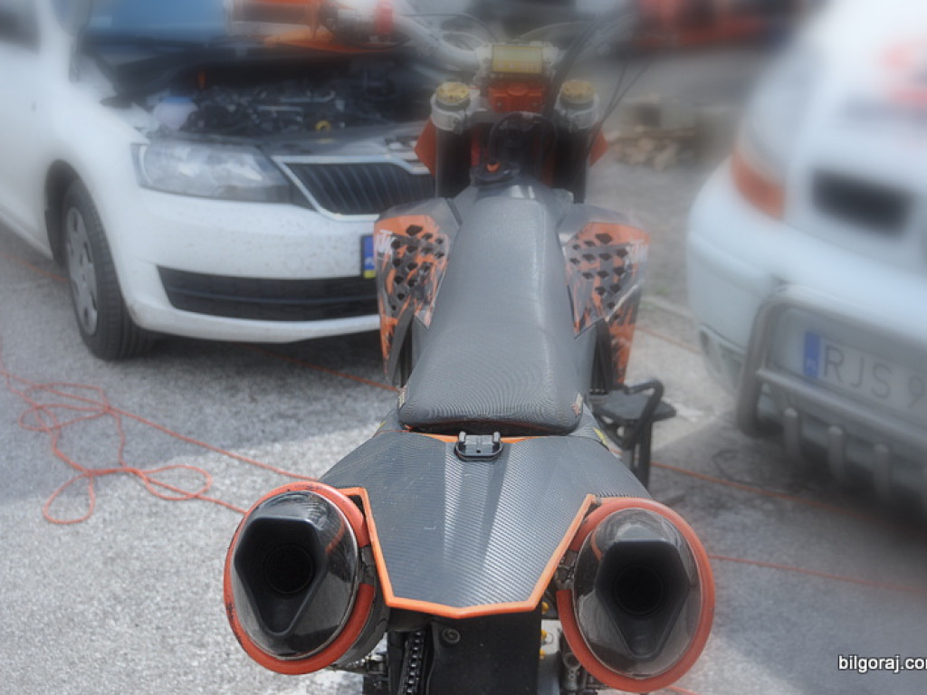 BIŁGORAJ: Wyścigi motocykli w klasie SUPERMOTO (FOTO)