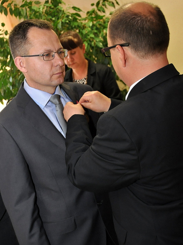 Medale za Długoletnią Służbę trafiły do pracowników Starostwa Powiatowego w Biłgoraju (FOTO)