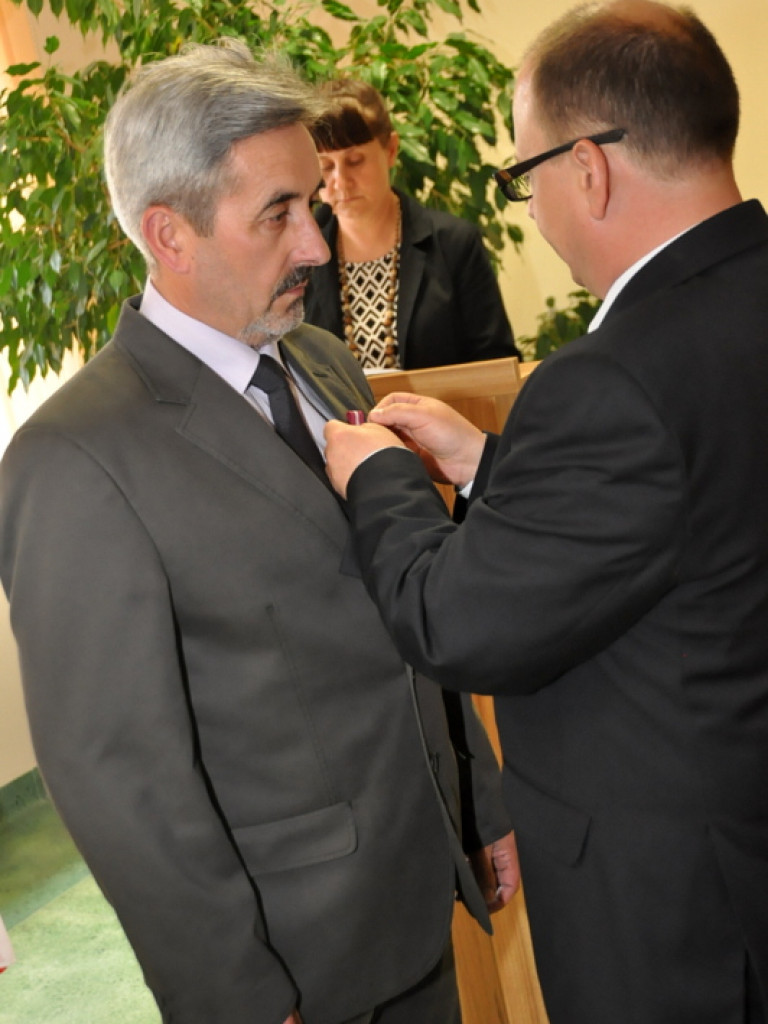 Medale za Długoletnią Służbę trafiły do pracowników Starostwa Powiatowego w Biłgoraju (FOTO)