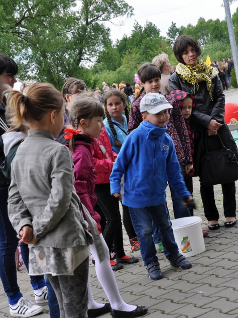 Piknik sportowo - rekreacyjny z okazji Dnia Dziecka (FOTO)